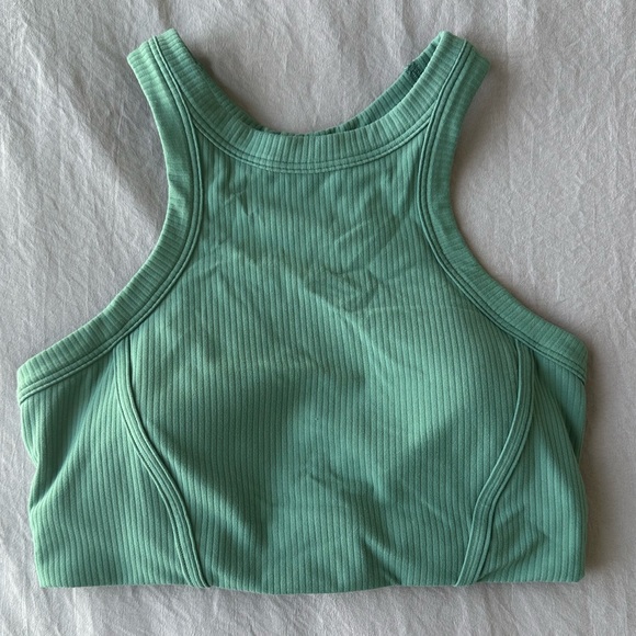 High Neck Lululemon Sports Bra - size 6 - Picture 3 of 3